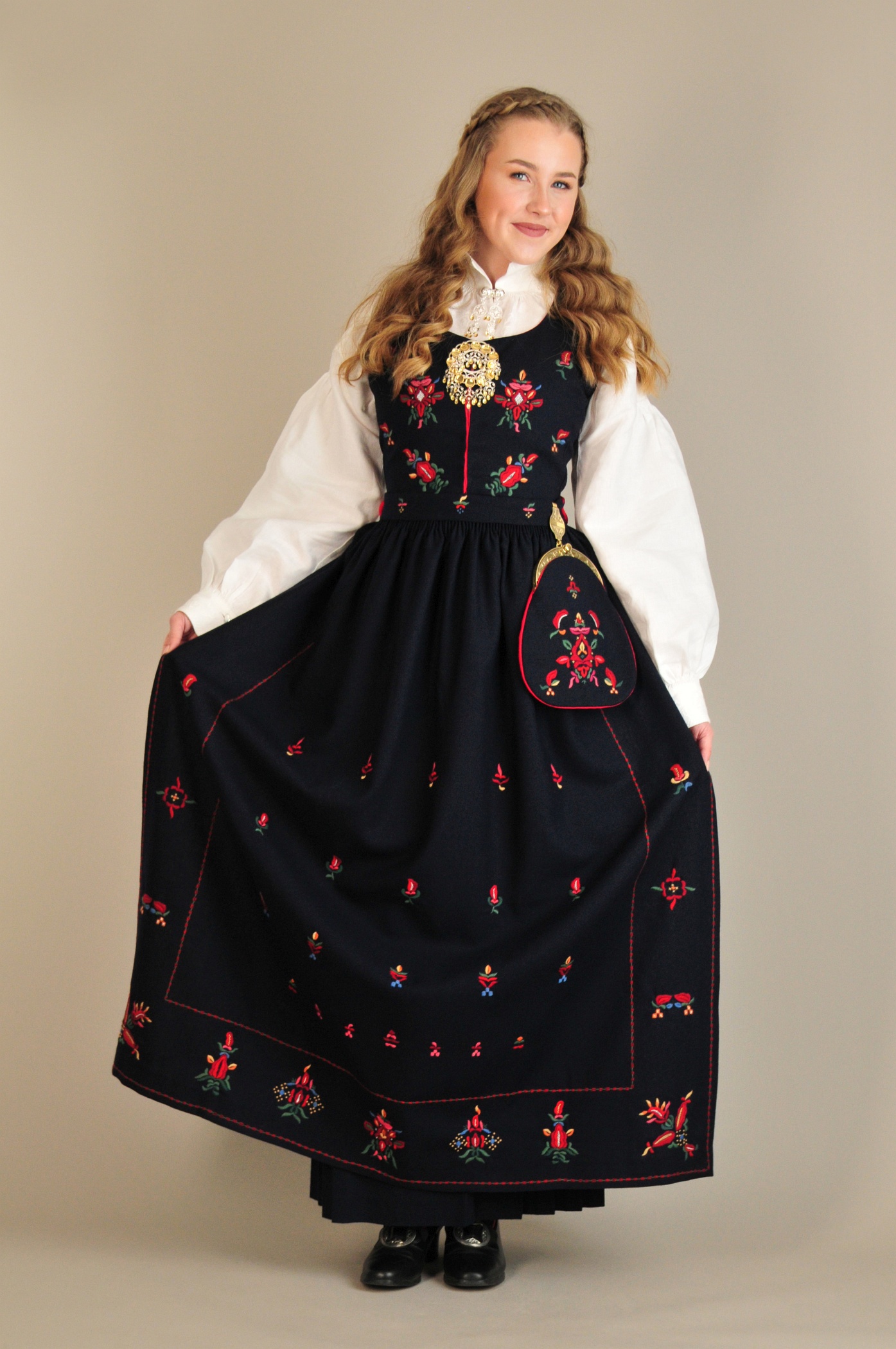 Sunnmørsbunad Skodje